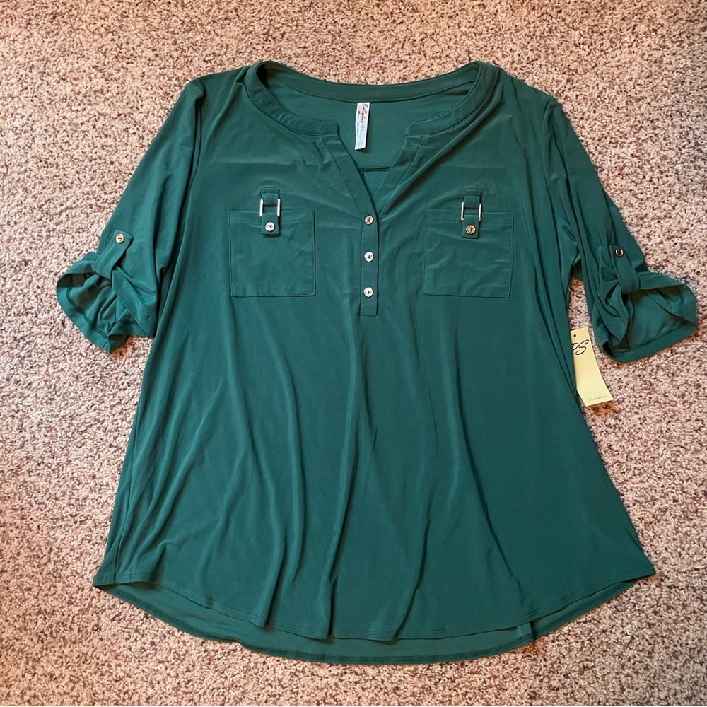 2x green quarter length sleeve blouse